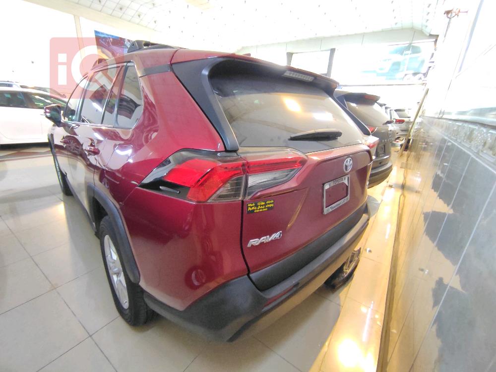 تۆیۆتا ڕاڤ 4